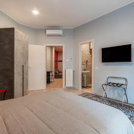 Guesthost - Clodia *