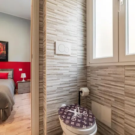 Guesthost - Clodia * Rom